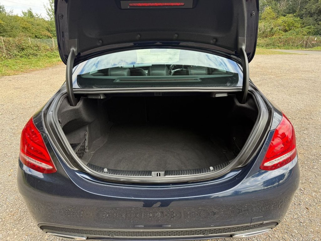 Used Mercedes-Benz C Class 2018 for sale - 76250138: Photo 10