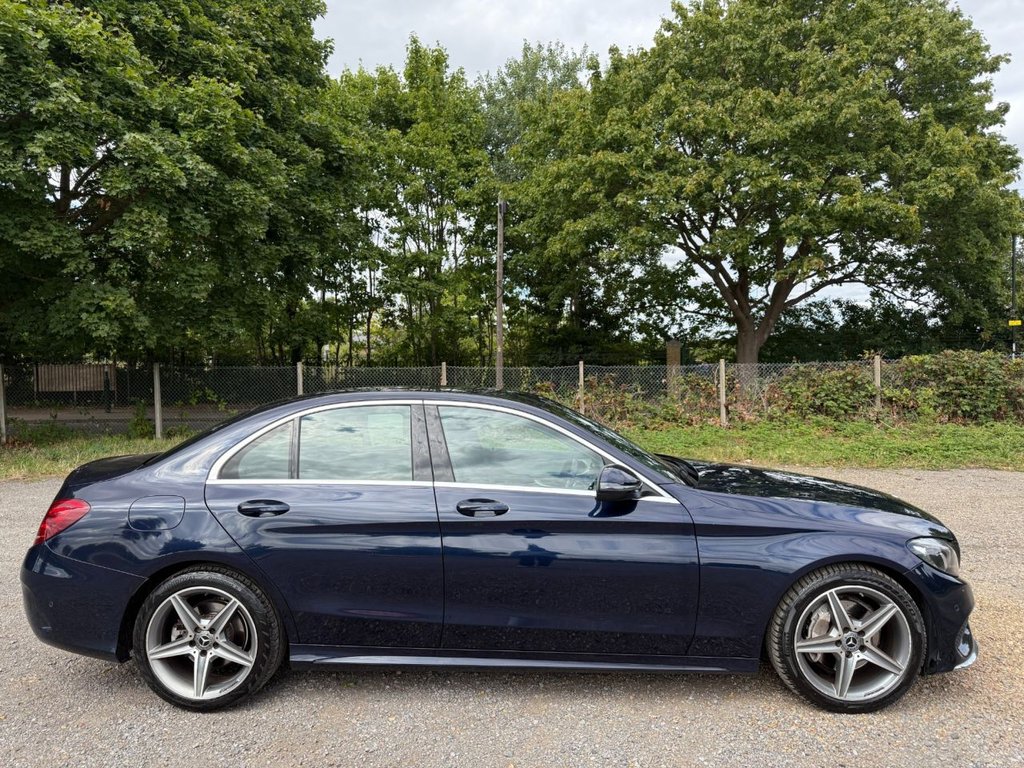 Used Mercedes-Benz C Class 2018 for sale - 76250138: Photo 2