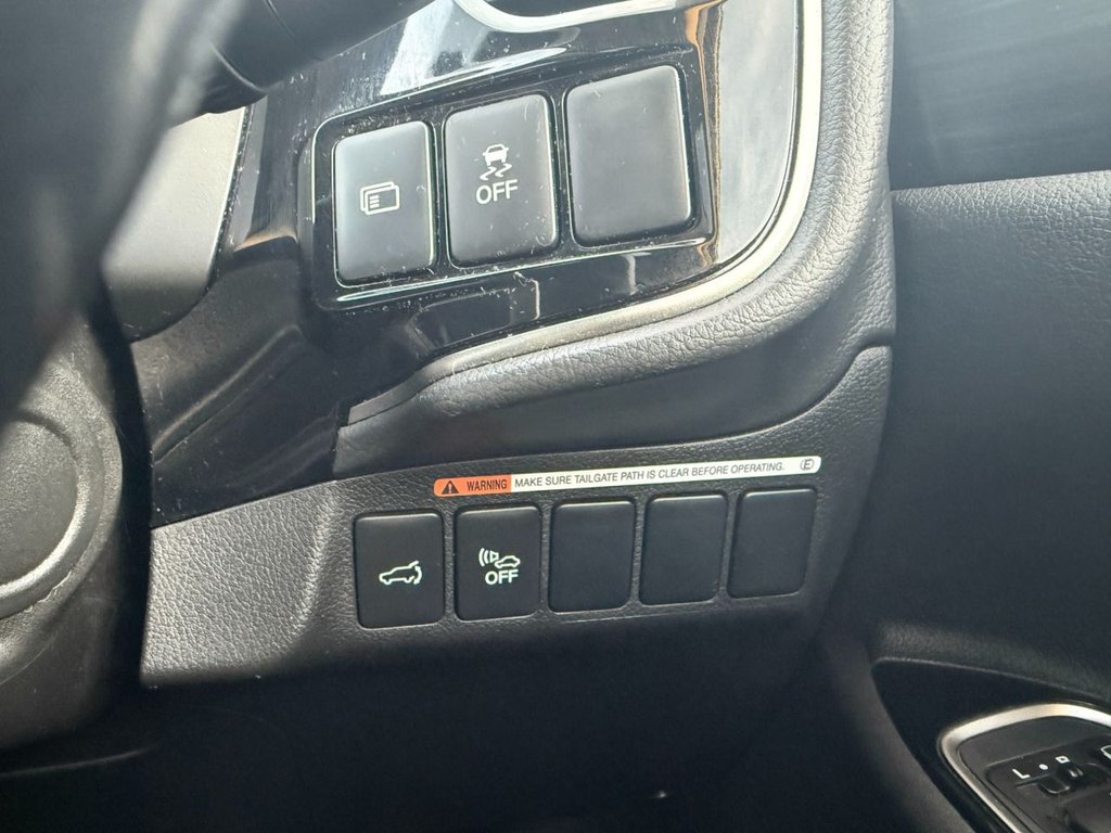 Used Mitsubishi Outlander 2017 for sale - 76570441: Photo 31