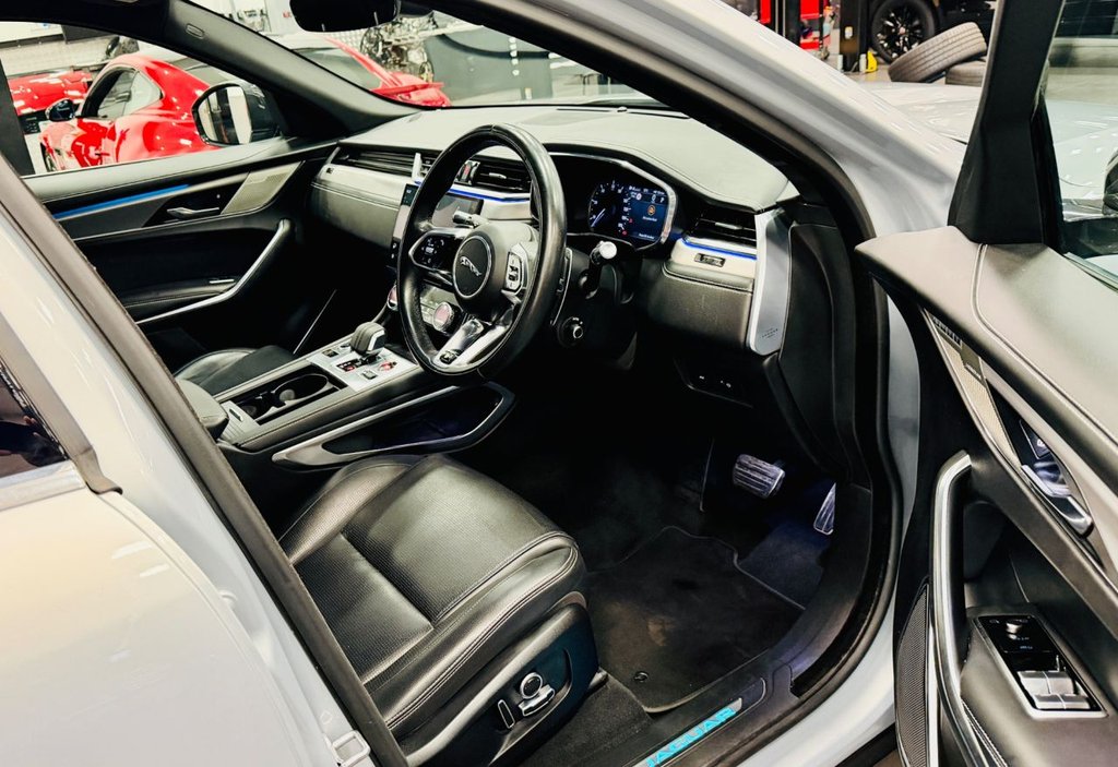 Used Jaguar F-Pace 2022 for sale - 76686225: Photo 13