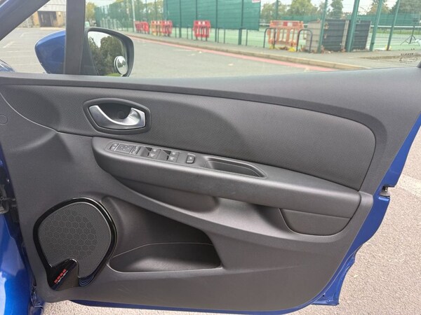 Used Renault Clio 2018 for sale - 76250147: Photo 11