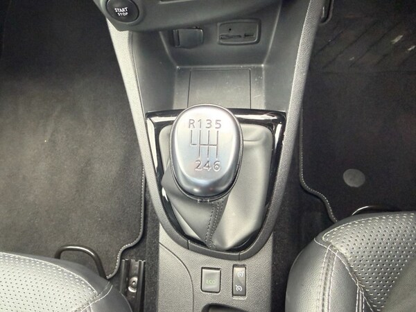 Used Renault Clio 2018 for sale - 76250147: Photo 24
