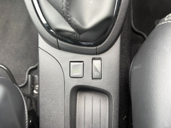 Used Renault Clio 2018 for sale - 76250147: Photo 25