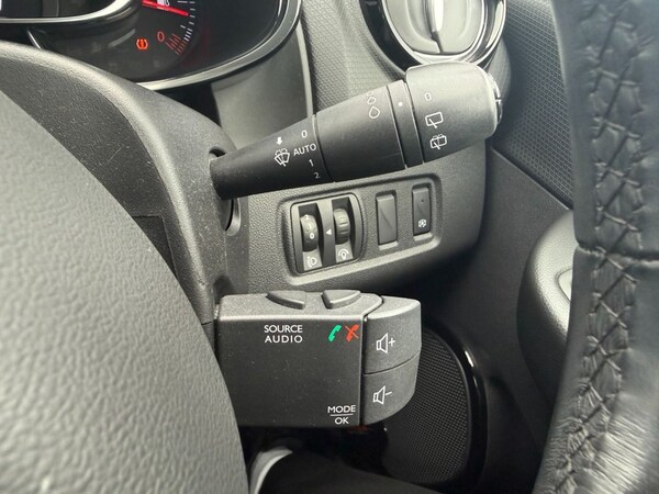 Used Renault Clio 2018 for sale - 76250147: Photo 29