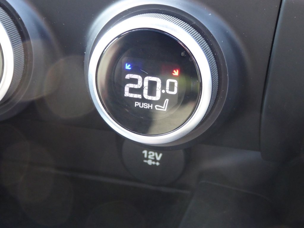 Used Jaguar E-Pace 2020 for sale - 77748756: Photo 33