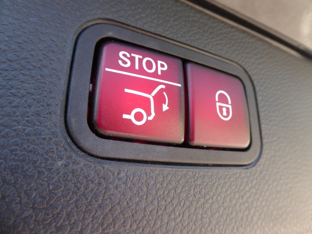 Used Mercedes-Benz GLC 2022 for sale - 77765147: Photo 12