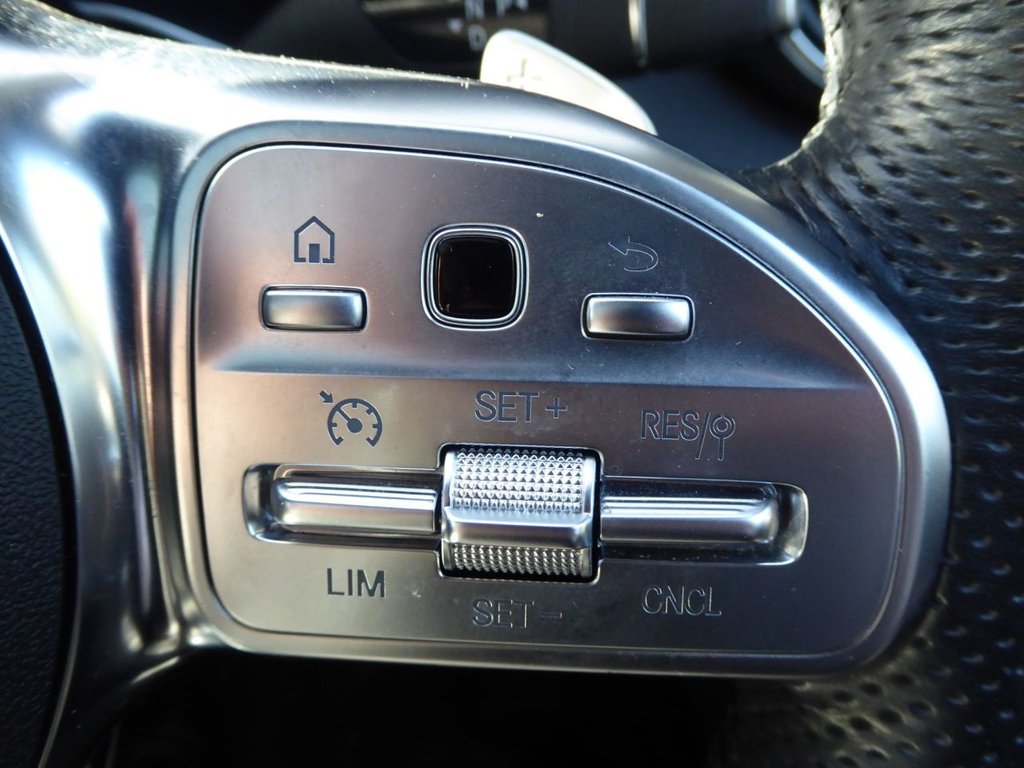 Used Mercedes-Benz GLC 2022 for sale - 77765147: Photo 31