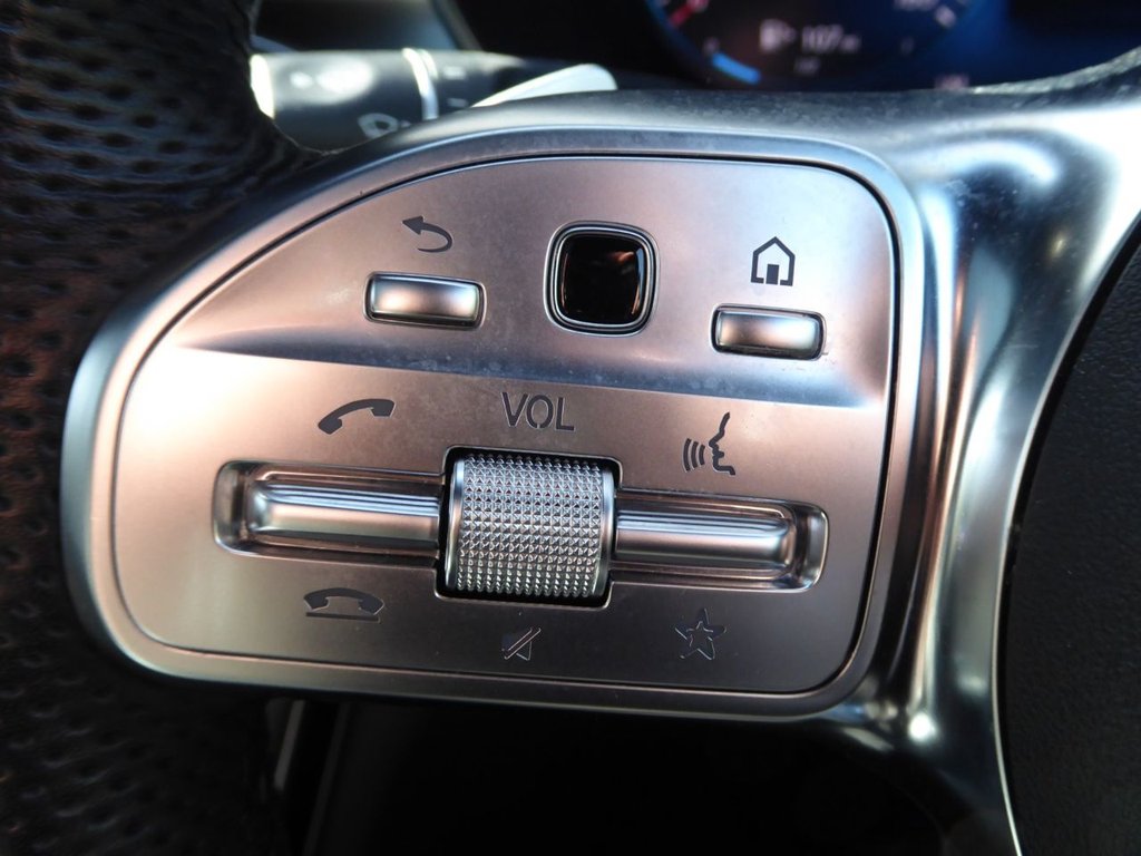 Used Mercedes-Benz GLC 2022 for sale - 77765147: Photo 32