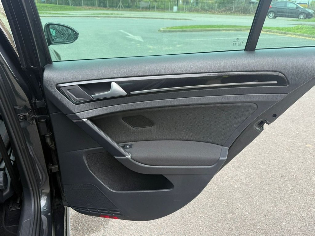 Used Volkswagen Golf 2015 for sale - 78002878: Photo 11