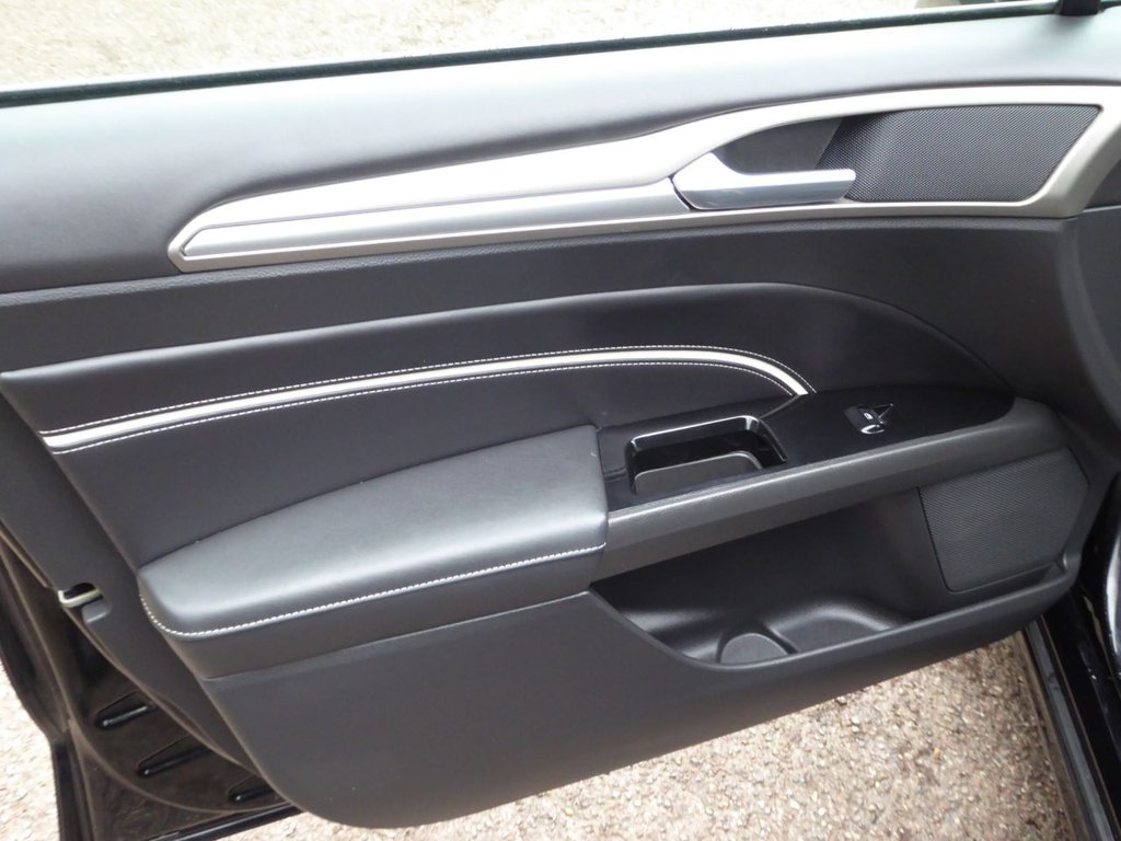 Used Ford Mondeo 2016 for sale - 77572107: Photo 10