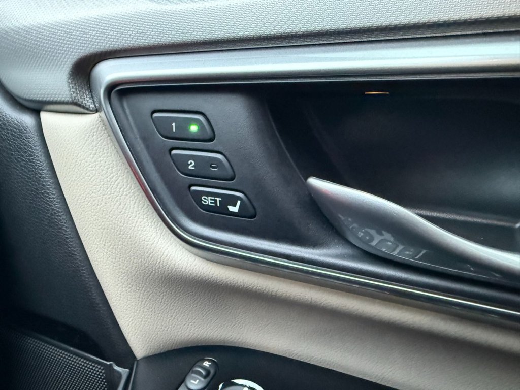 Used Honda CR-V 2023 for sale - 76605105: Photo 31