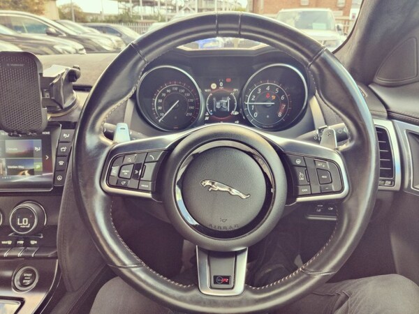 Used Jaguar F-Type 2017 for sale - 75573805: Photo 18