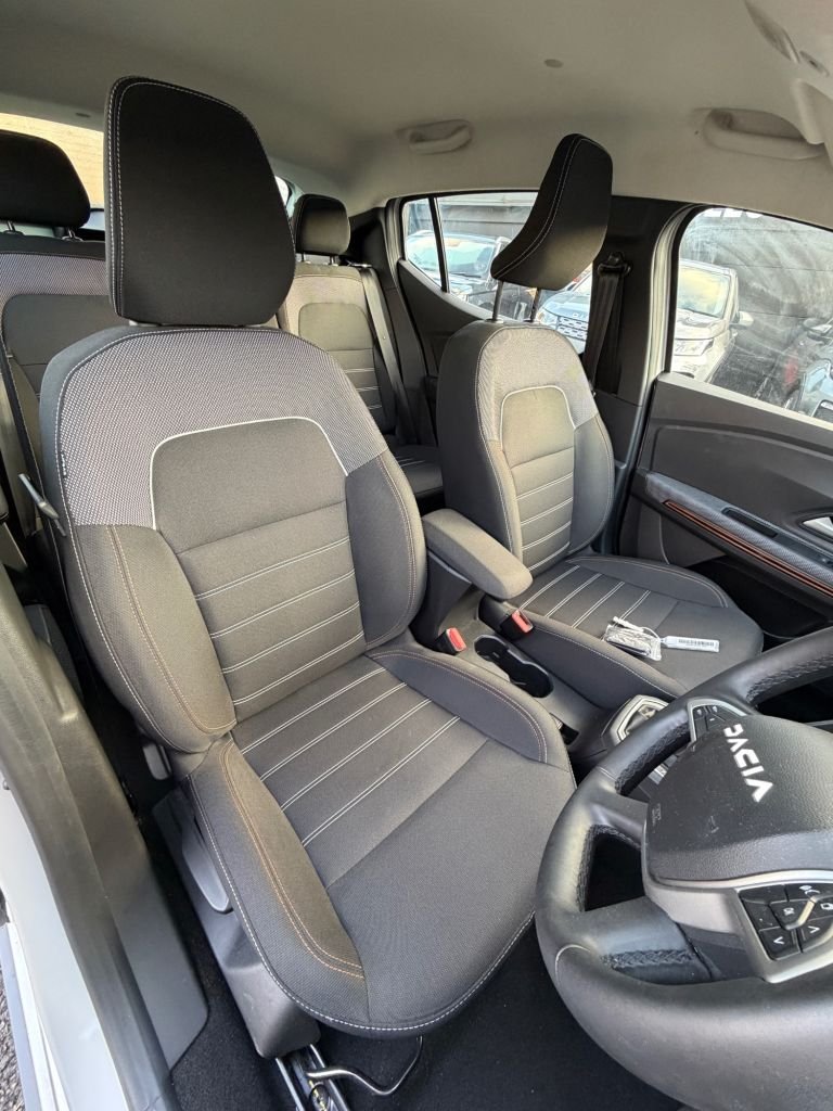 Used Dacia Sandero Stepway 2024 for sale - 76950637: Photo 33
