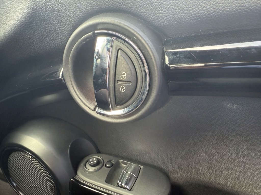 Used MINI Hatch 2017 for sale - 76923383: Photo 32