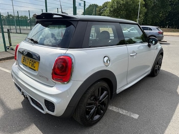 Used MINI Hatch 2017 for sale - 76923383: Photo