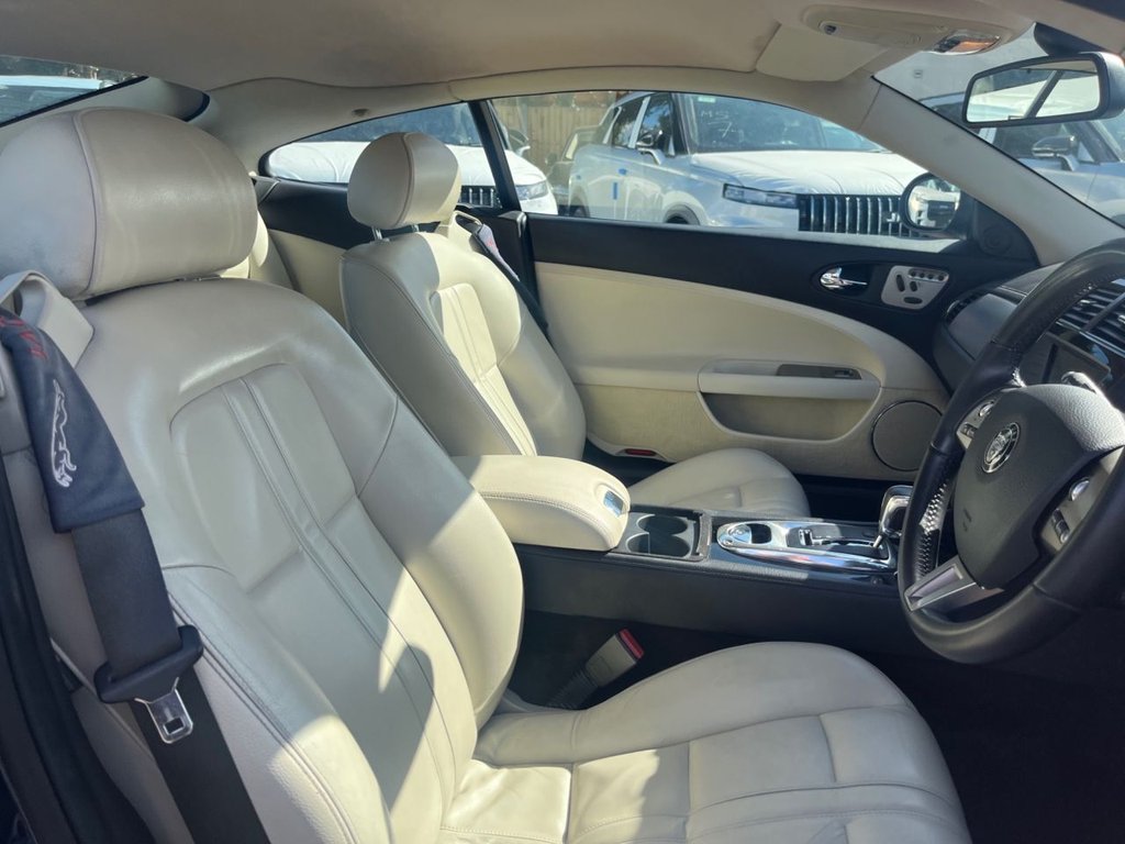 Used Jaguar XK 2009 for sale - 76039449: Photo 11