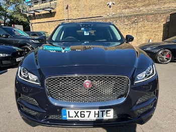 Used Jaguar F-Pace 2017 for sale - 75135587: Photo