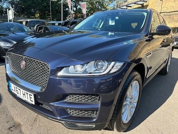 Used Jaguar F-Pace 2017 for sale - 75135587: Photo