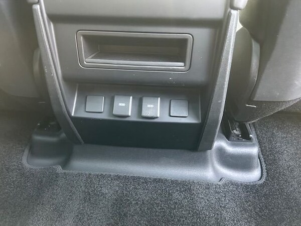 Used Land Rover Defender 2023 for sale - 74257531: Photo 19