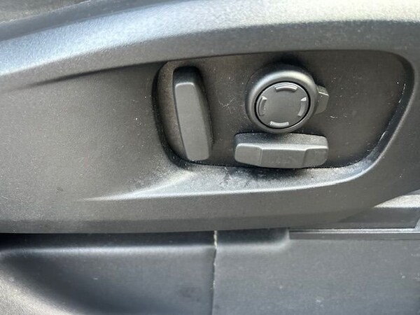 Used Land Rover Defender 2023 for sale - 74257531: Photo 28