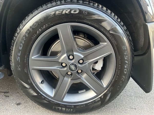 Used Land Rover Defender 2023 for sale - 74257531: Photo 8