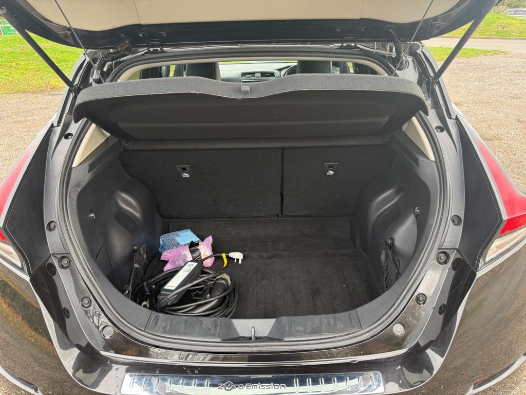 Used Nissan Leaf 2018 for sale - 76496629: Photo 10