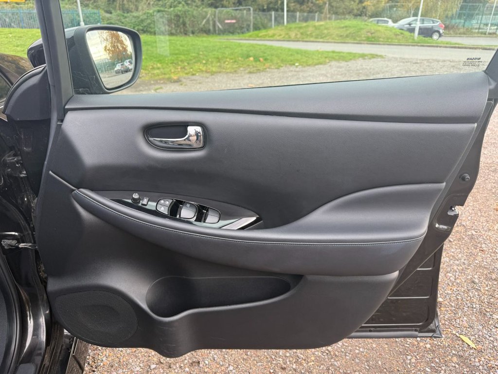 Used Nissan Leaf 2018 for sale - 76496629: Photo 11