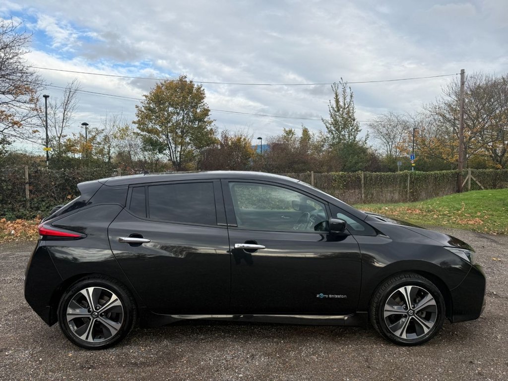 Used Nissan Leaf 2018 for sale - 76496629: Photo 2