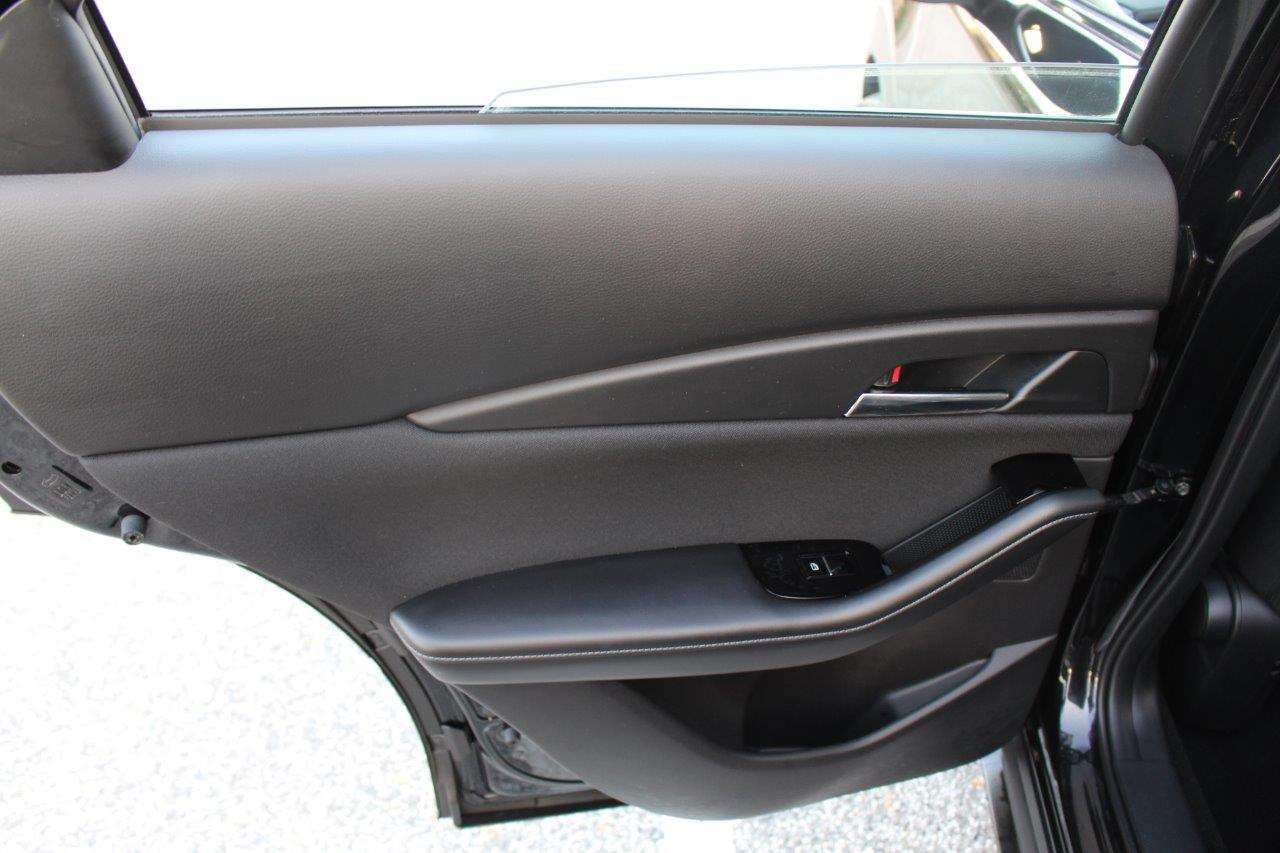 Used Mazda CX-30 2023 for sale - 76338691: Photo 14