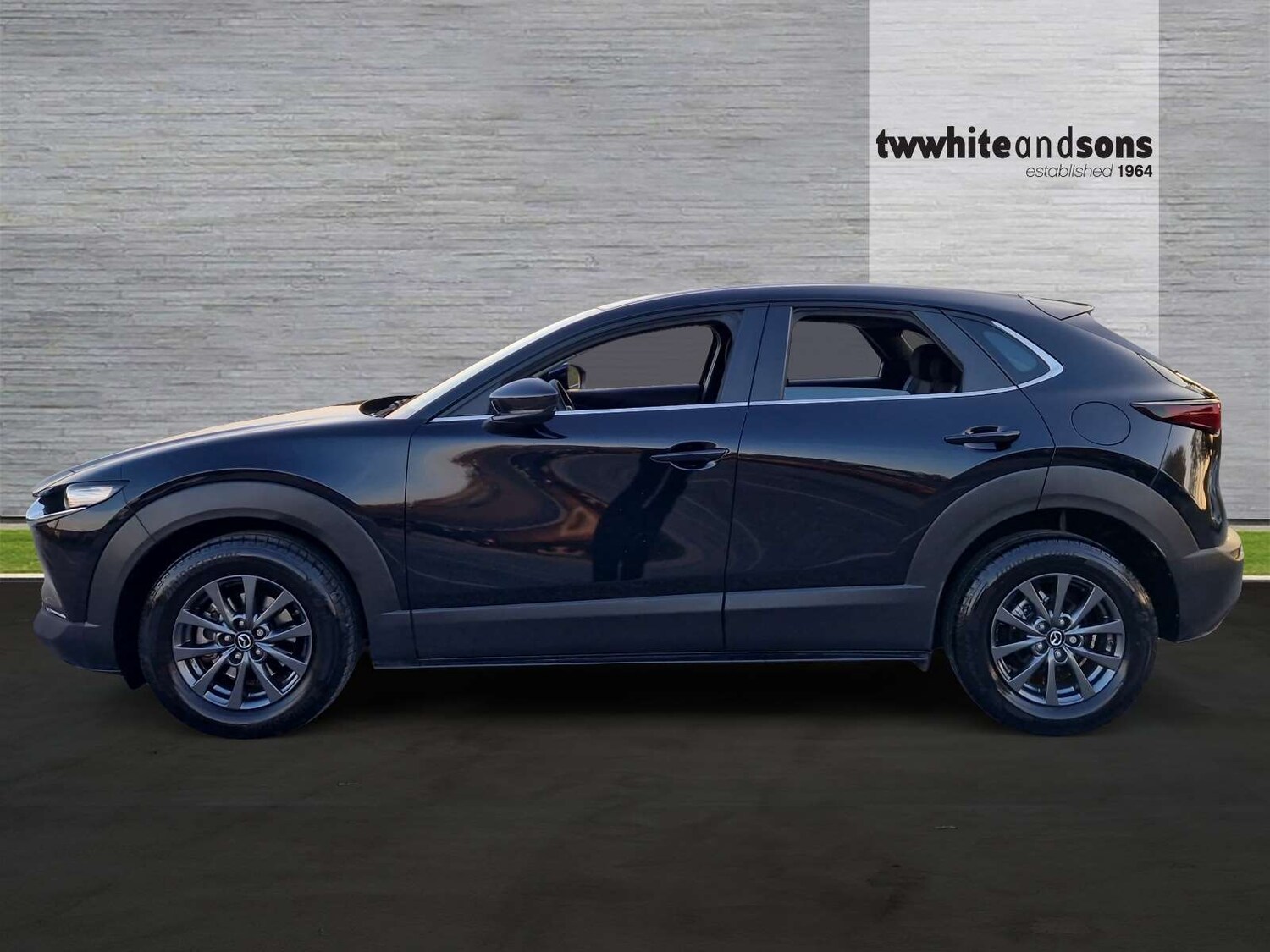 Used Mazda CX-30 2023 for sale - 76338691: Photo 4