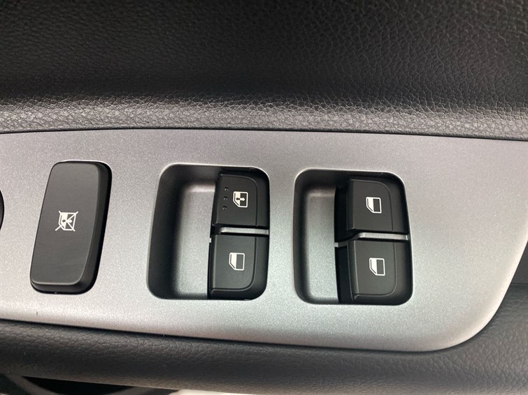 Used Kia Stonic 2025 for sale - 77292785: Photo 31