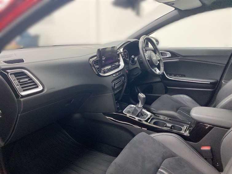 Used Kia XCeed 2024 for sale - 77292780: Photo 2