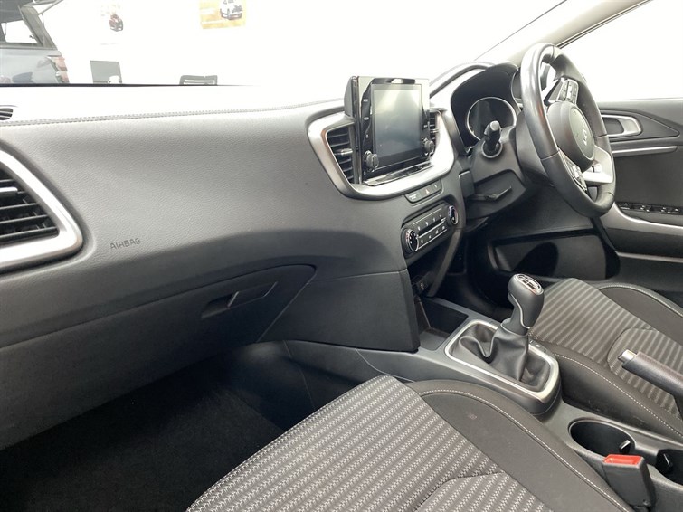 Used Kia Ceed 2023 for sale - 77659932: Photo 2