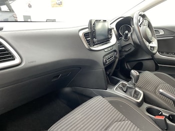 Used Kia Ceed 2023 for sale - 77659932: Photo