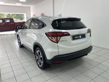 Used Honda HR-V 2017 for sale - 79363348: Photo
