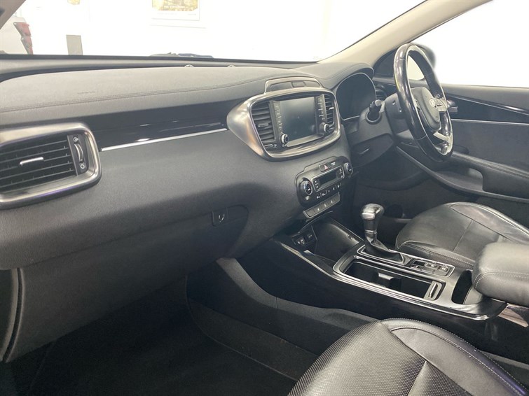 Used Kia Sorento 2018 for sale - 77210541: Photo 2