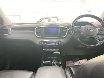 Used Kia Sorento 2018 for sale - 77210541: Photo
