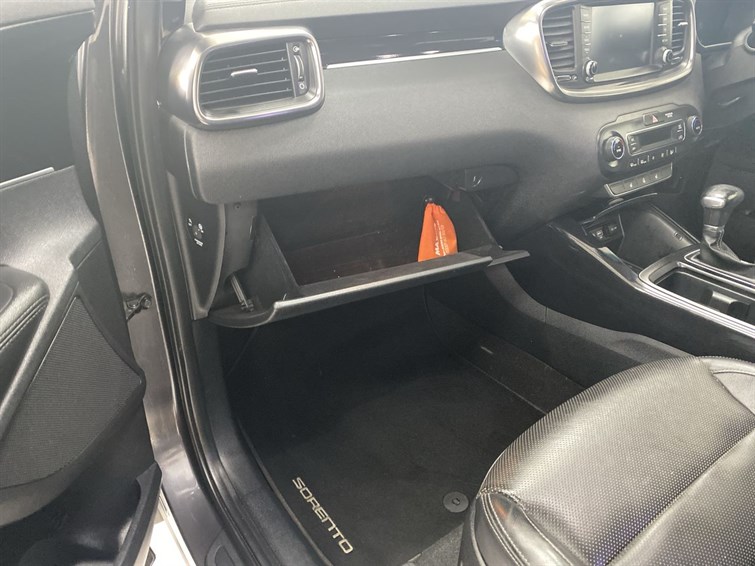 Used Kia Sorento 2018 for sale - 77210541: Photo 53