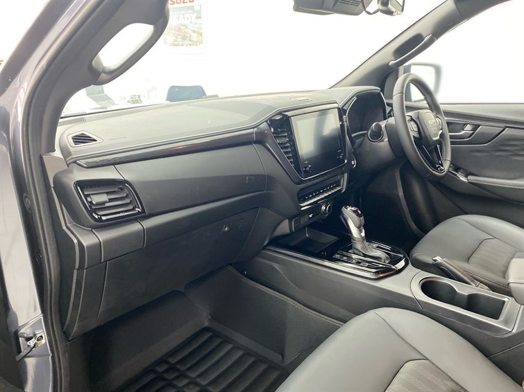 Used Isuzu D-Max 2025 for sale - 77292782: Photo 2