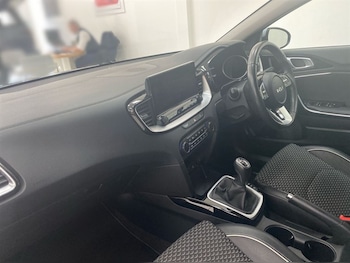 Used Kia Ceed 2022 for sale - 78385226: Photo