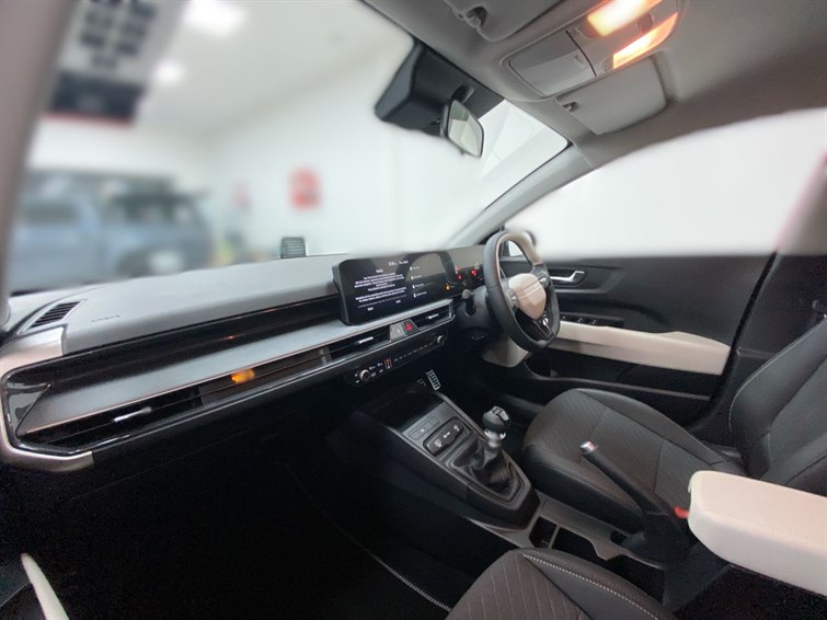 Used Kia Stonic 2026 for sale - 77498057: Photo 2