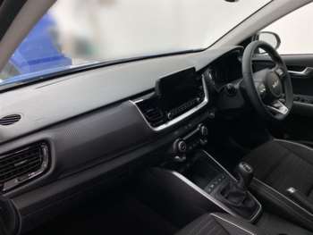 Used Kia Stonic 2024 for sale - 74410483: Photo