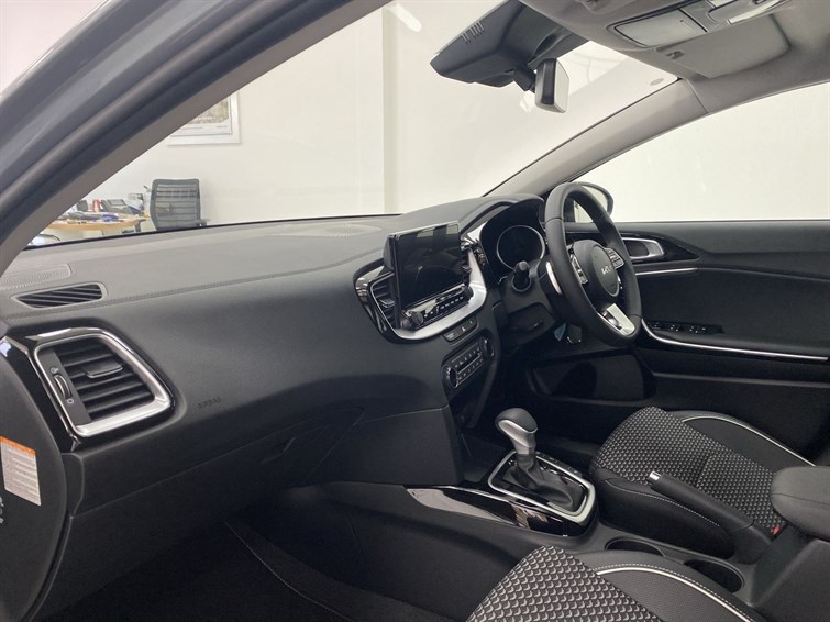 Used Kia XCeed 2025 for sale - 77307029: Photo 2