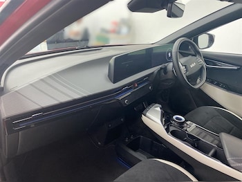 Used Kia EV6 2023 for sale - 77210518: Photo