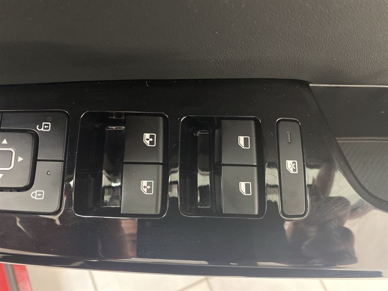 Used Kia EV6 2023 for sale - 77210518: Photo 34