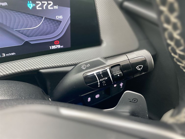 Used Kia EV6 2023 for sale - 77210518: Photo 42