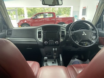 Used Mitsubishi Shogun 2018 for sale - 79363352: Photo