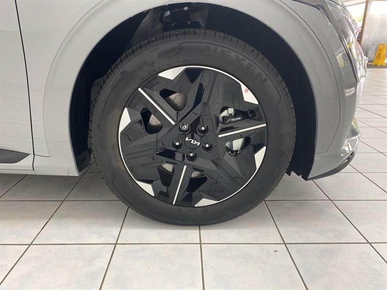 Used Kia EV6 2025 for sale - 77210446: Photo 15