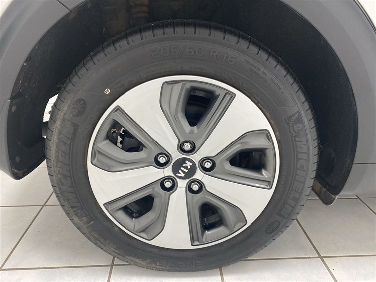 Used Kia Niro 2018 for sale - 77210576: Photo 16