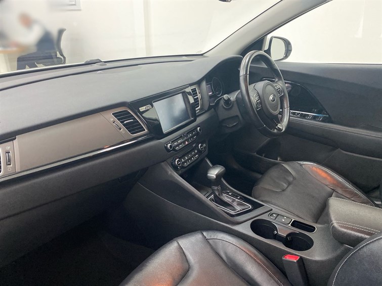 Used Kia Niro 2018 for sale - 77210576: Photo 2